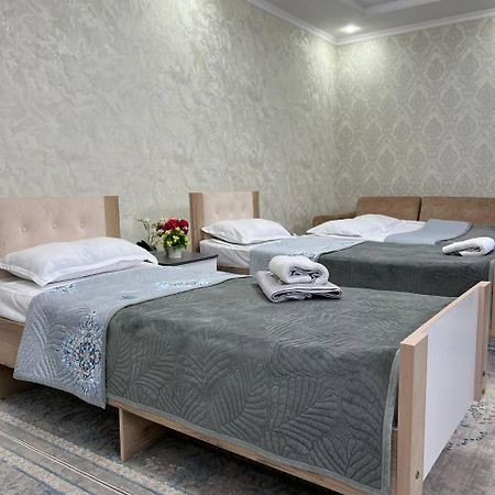 Asel Guest House Каракол Екстериор снимка