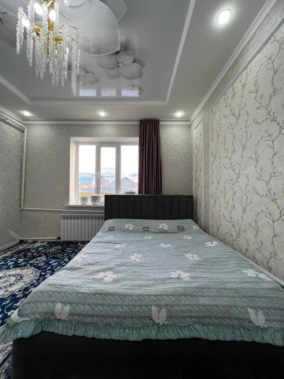 Asel Guest House Каракол Екстериор снимка