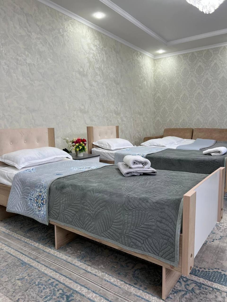 Asel Guest House Каракол Екстериор снимка